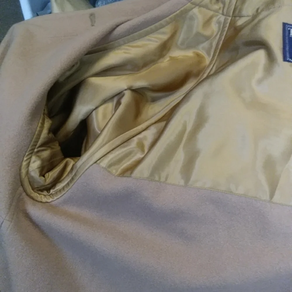 Burberry Camel Tan Trench Coat - Picture 10 of 12
